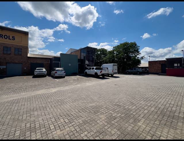 285M² OFFICE TO LET IN NELSPRUIT INDUSTRIAL